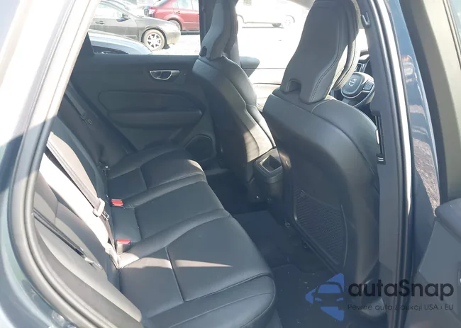 YV4102RK8M1739750: 42797559