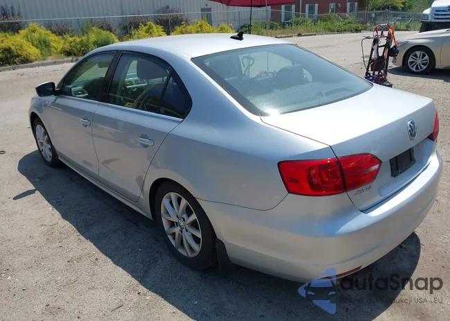 3VWD17AJ0EM420731: 42796599