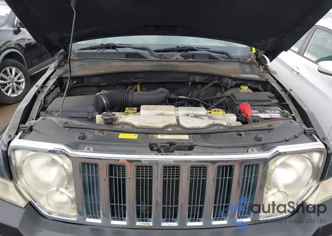 1J8GN58K08W139064: 42796637