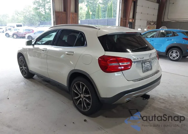 WDCTG4GB5GJ252820: 42796947