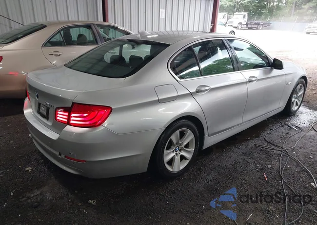 WBAXH5C58DDW11840: 42798043