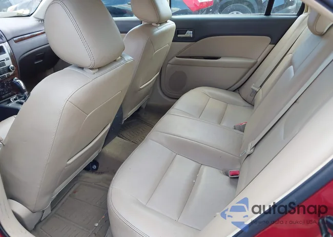 3FAHP0JA4BR265261: 42798119