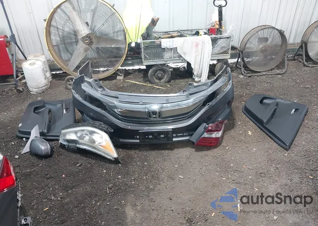 1HGCR3F05GA032928: 42798124