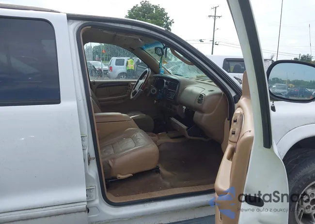 1B4HS28N7YF260524: 42798256