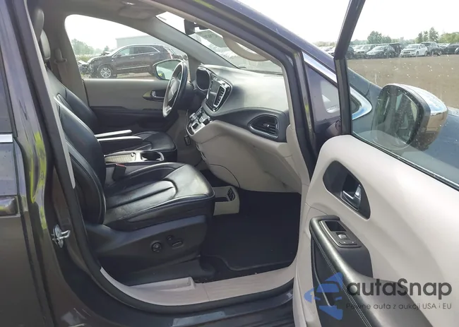 2C4RC1GG5KR715517: 42798291