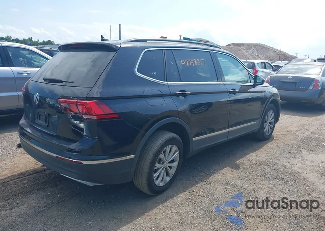 3VV3B7AXXJM082718: 42798317