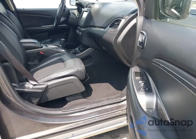 3C4PDCGG1HT607966: 42797600