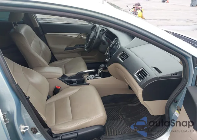 19XFB4F32EE201104: 42797688