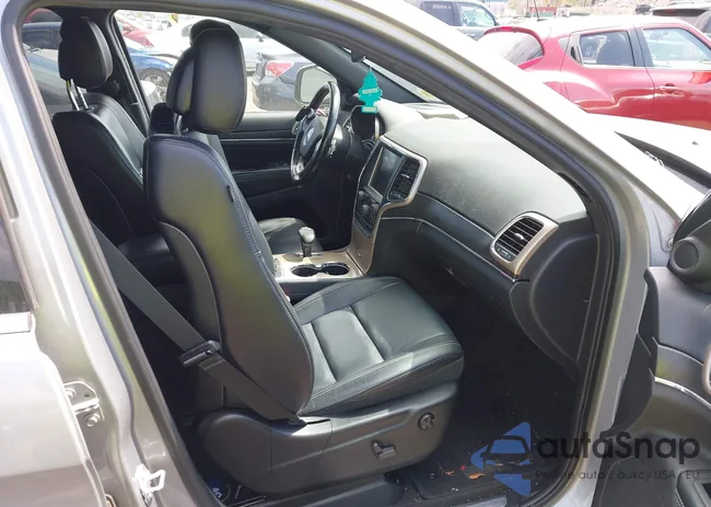 1C4RJFBG0FC949010: 42797941