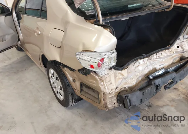 2T1BU4EE8BC728814: 42799165