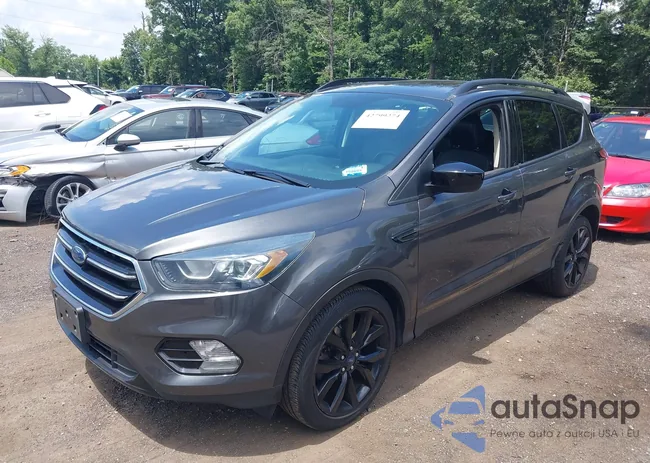 1FMCU9GDXHUD16200: 42799274