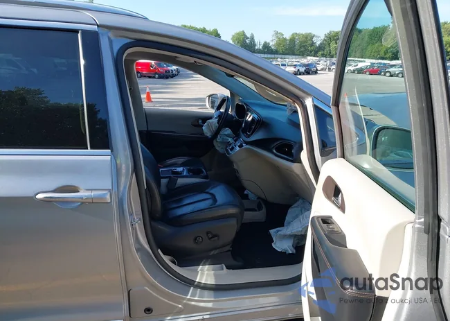 2C4RC1EG2HR511883: 42799340