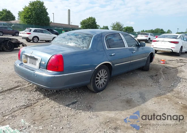 1LNHM81W23Y634095: 42799439