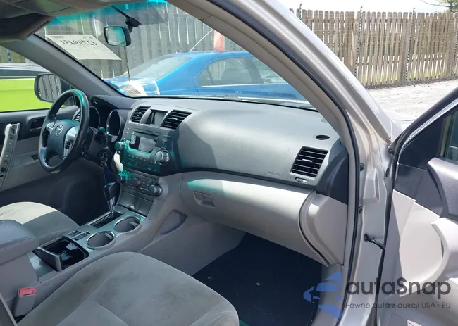 5TDBK3EH9CS102658: 42799451