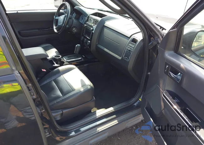 1FMCU9E77BKB15094: 42799539