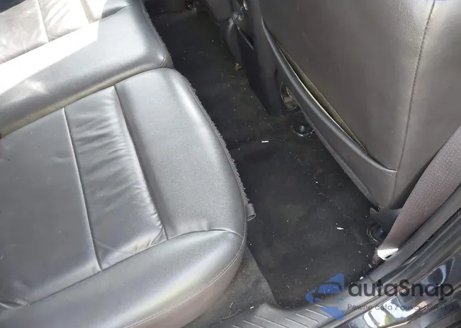 1FMCU9E77BKB15094: 42799539