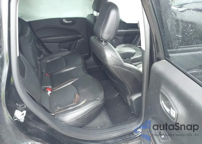 3C4NJDCB8KT679433: 42798604