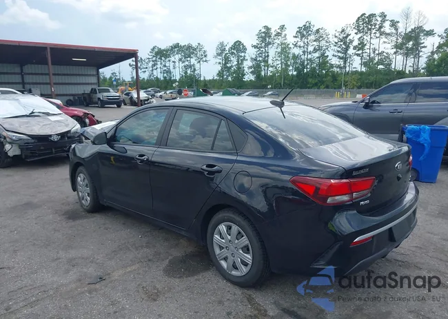 3KPA24AD8ME385523: 42798839