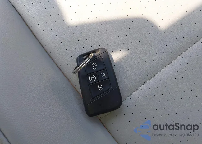 3VV2B7AX0KM017549: 42798952