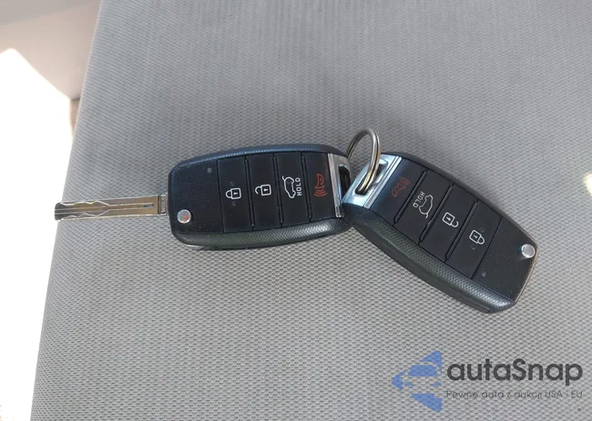 KNDMA5C13F6050851: 42800082