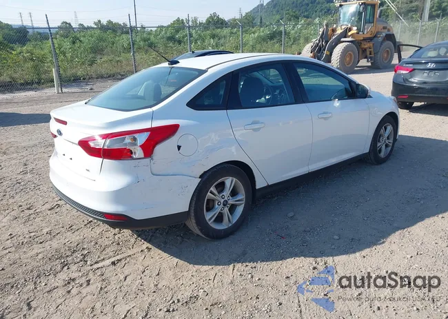 1FADP3F26EL438332: 42800131