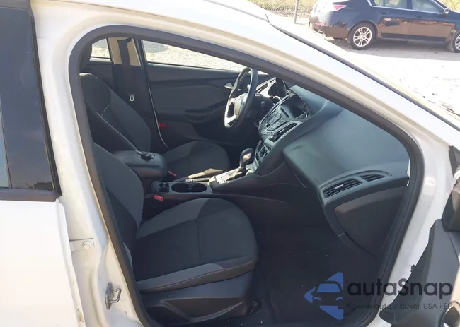 1FADP3F26EL438332: 42800131