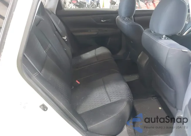 1N4AL3AP5GC186433: 42800187