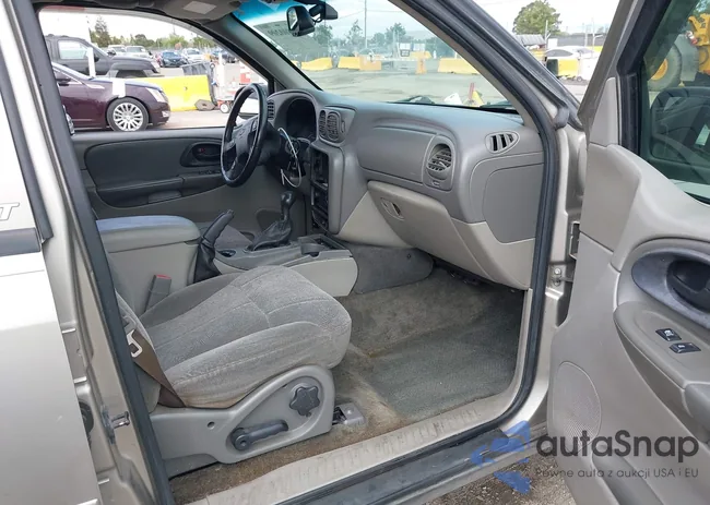 1GNDT13S532338957: 42800209