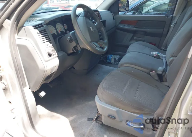 1D7HA18226S549570: 42800531