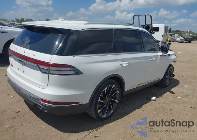 5LM5J7WC9NGL03217: 42800546