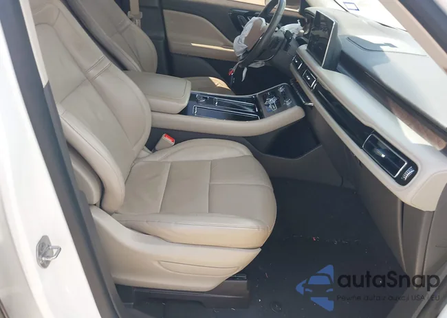 5LM5J7WC9NGL03217: 42800546