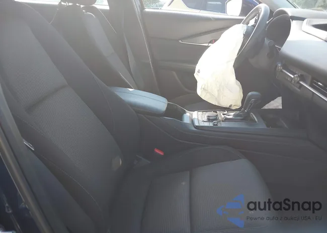 3MVDMBAL4NM423709: 42799711