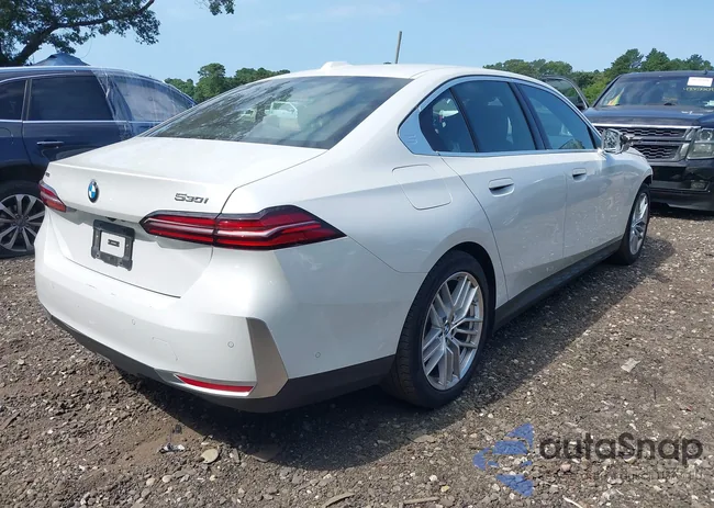 WBA53FJ00RCS08953: 42799755