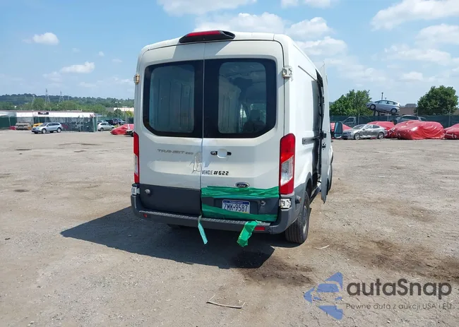 1FTYR2CM9JKA57127: 42799779