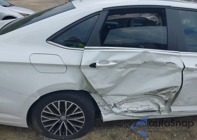 3VWE57BU9KM084218: 42799827