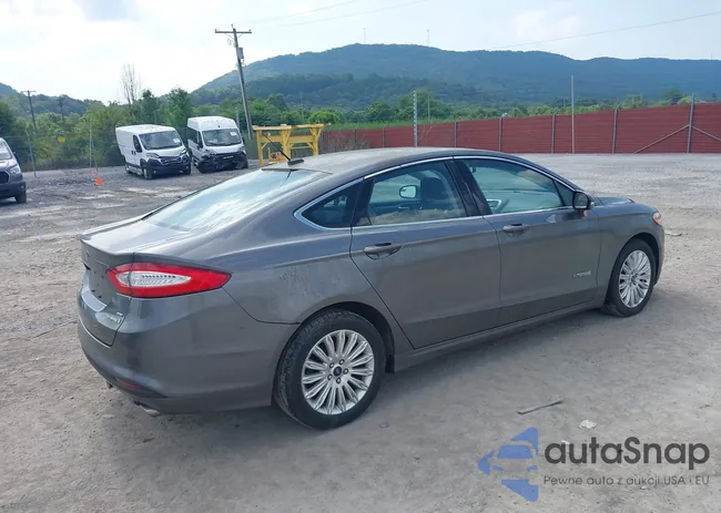 3FA6P0LU3ER152517: 42801042