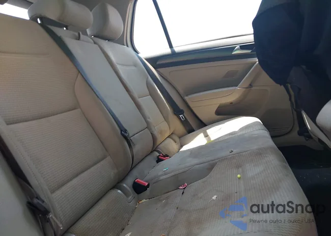 3VWG17AU9JM282902: 42801166