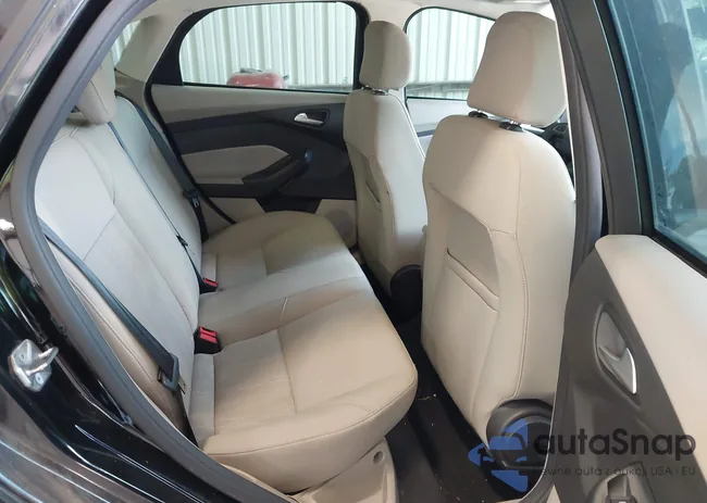 1FADP3F29GL304403: 42801308