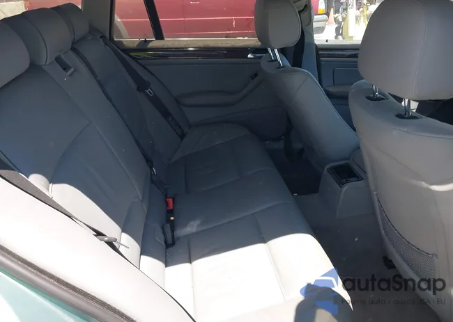 WBAAX13483PJ00635: 42802064