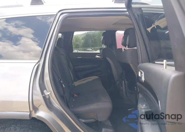 1C4RJFAG6CC297247: 42801679