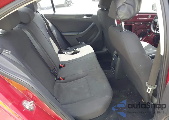 3VW267AJ0GM362082: 42803358