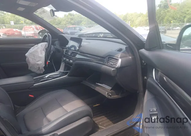 1HGCV2F38LA007256: 42803393