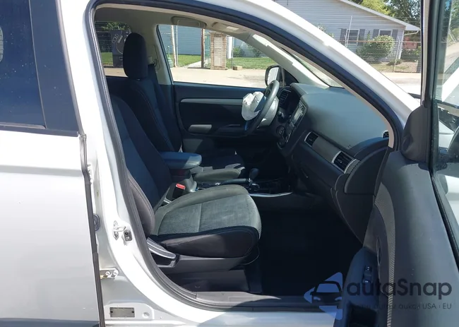 JA4AZ2A33JZ004601: 42802924