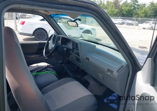 1FTCR10A6RTA41729: 42804097