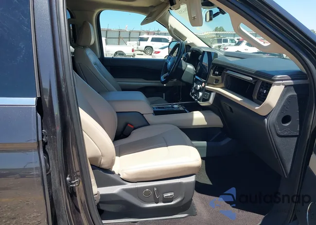 1FMJU1K82PEA53230: 42804524