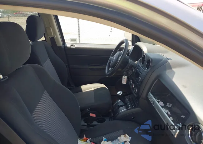 1C4NJCBA6GD666504: 42804566