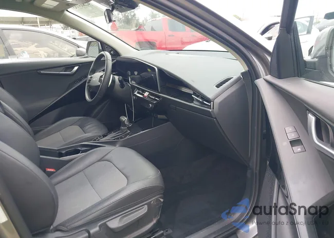 KNDCR3LE9P5053661: 42803733