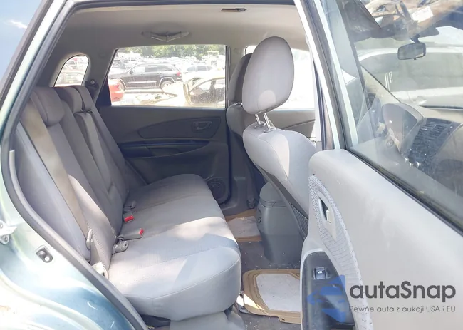 KM8JM12B69U952953: 42803903