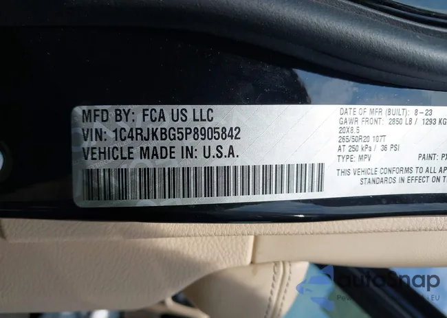 1C4RJKBG5P8905842: 42803959