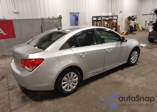 1G1PC5SH0B7303627: 42805029